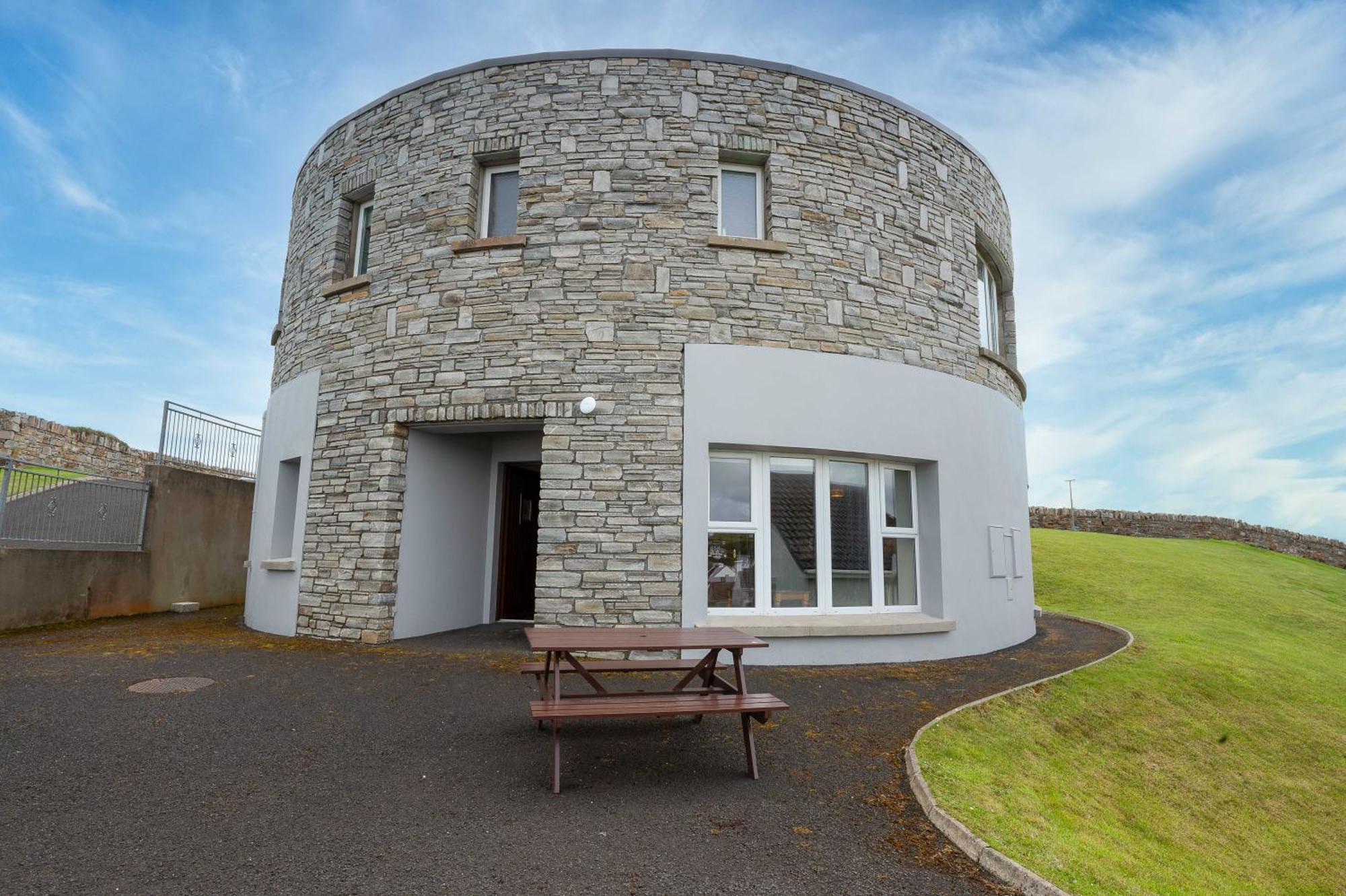 Downings Coastguard Cottages - Type B-E 外观 照片