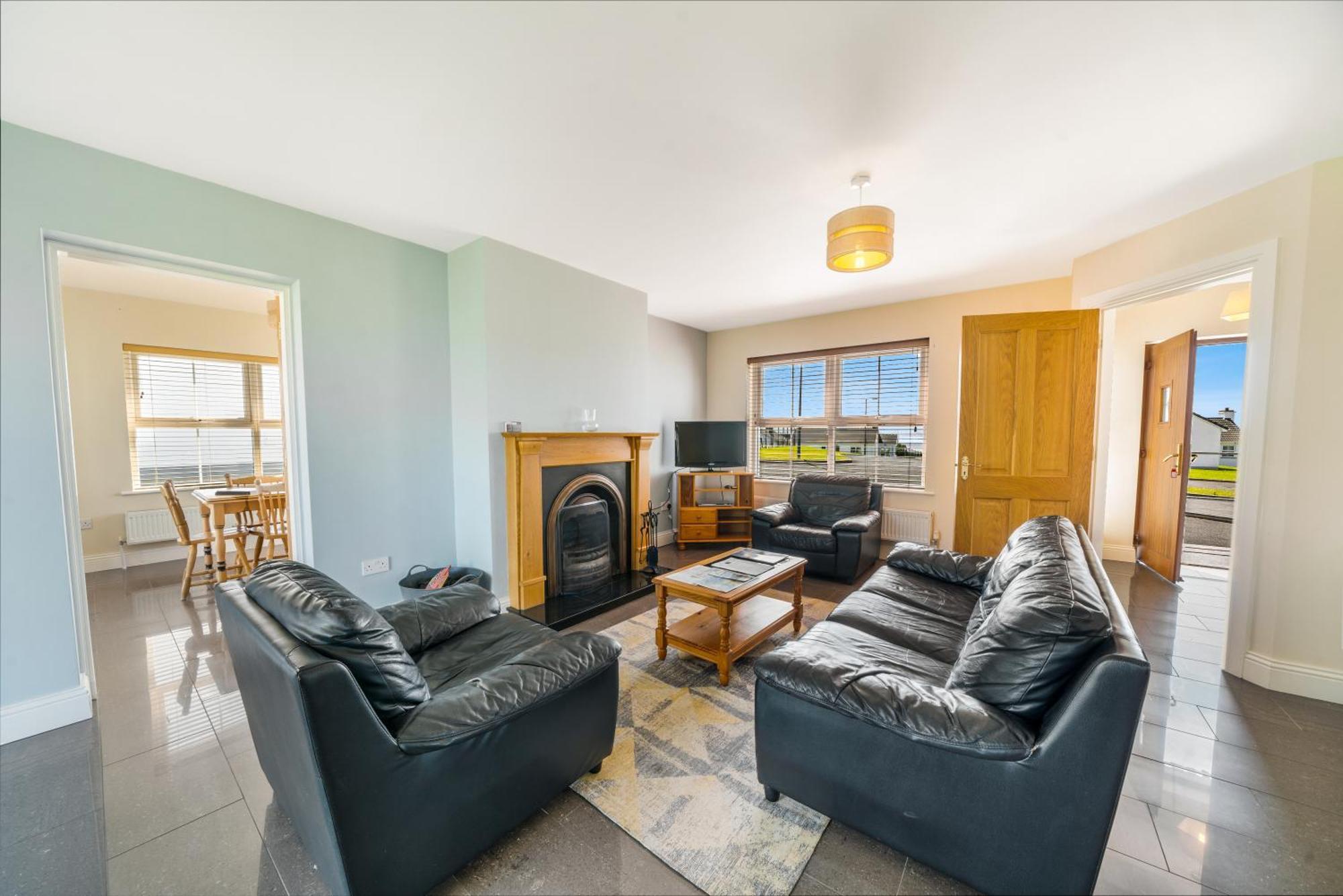 Downings Coastguard Cottages - Type B-E 外观 照片