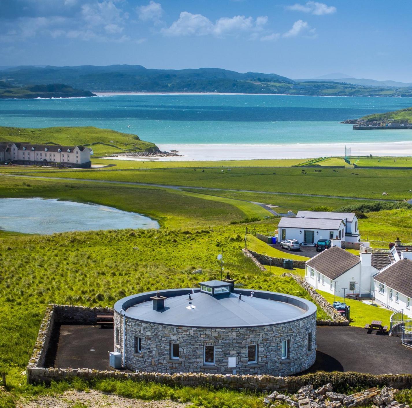 Downings Coastguard Cottages - Type B-E 外观 照片